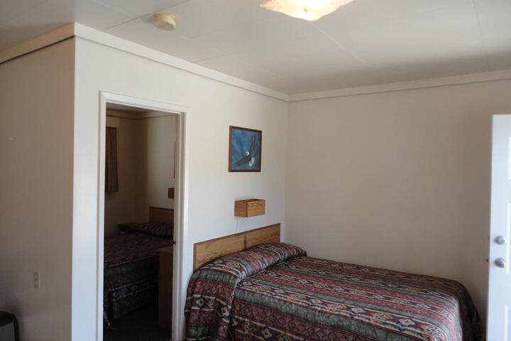 Room 4 of 39