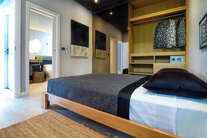Room 34 of 154