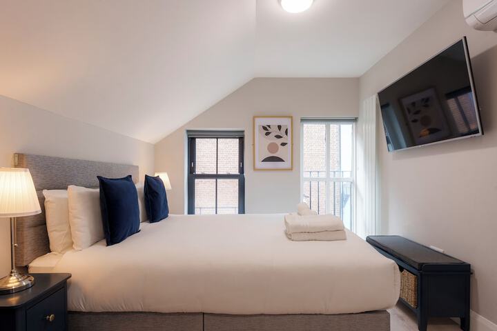 Room 48 of 106