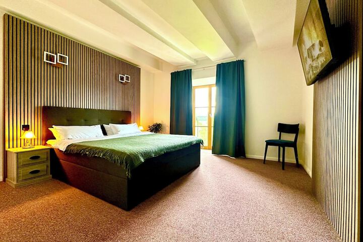Room 14 of 31