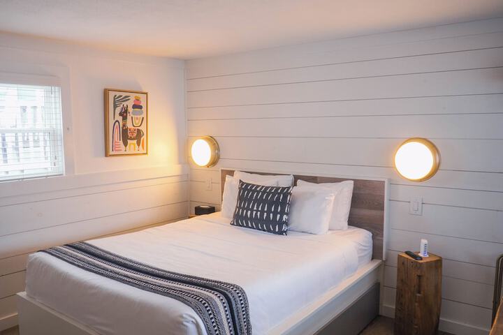 Room 10 of 31