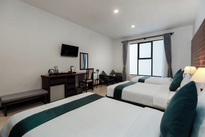 Room 51 of 219