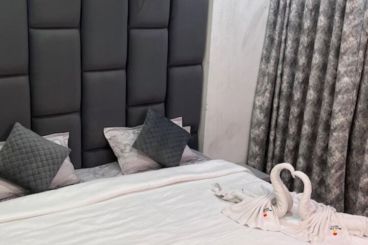 Room 28 of 82