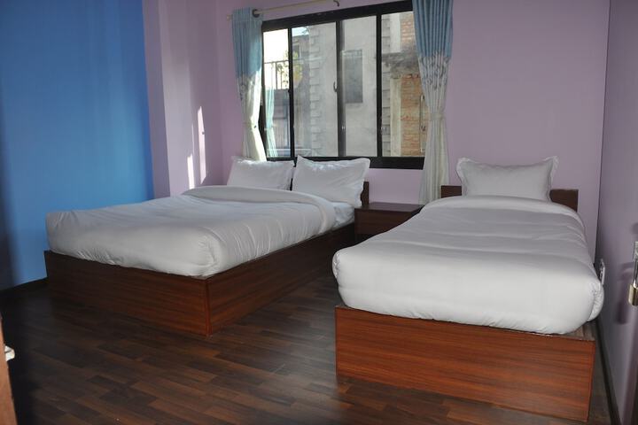 Room 3 of 44