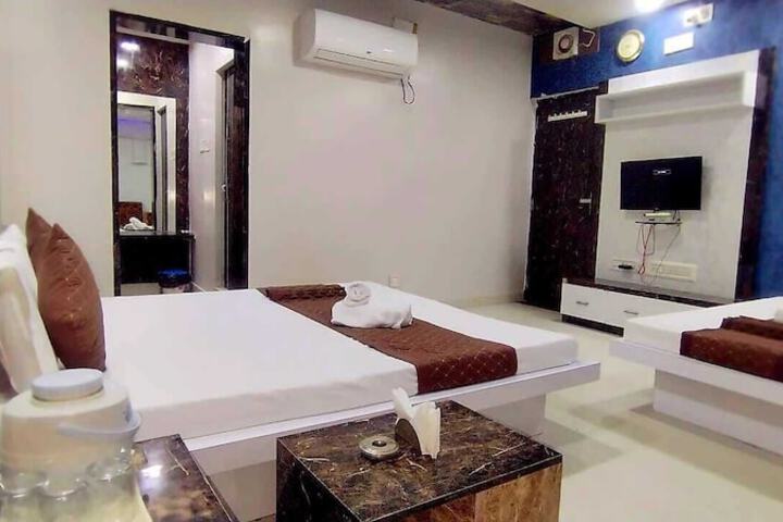 Room 10 of 23