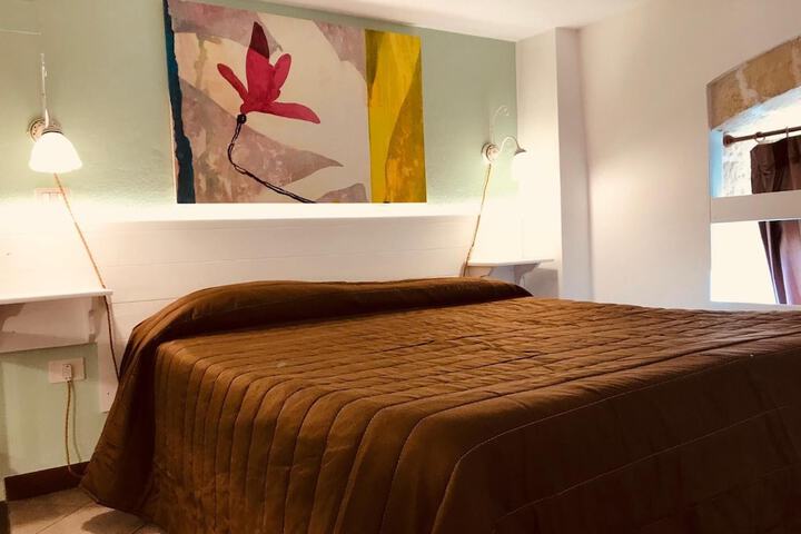 Room 26 of 49