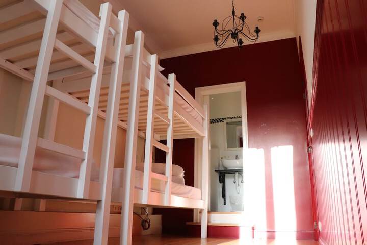 Room 30 of 51