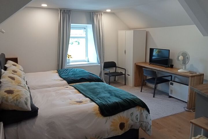 Room 9 of 24
