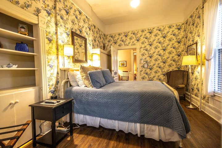 Room 21 of 48