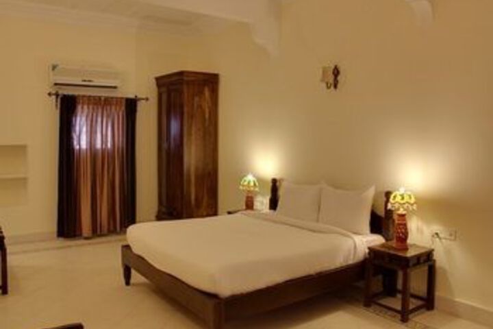 Room 18 of 21