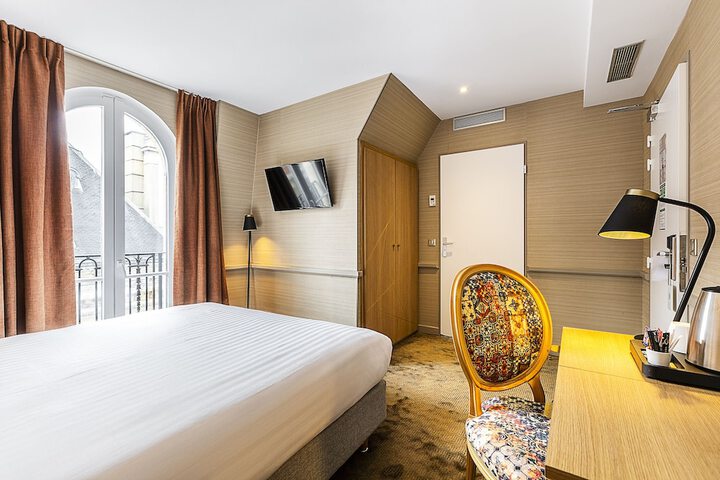 Room 27 of 45