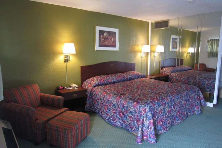 Room 5 of 26