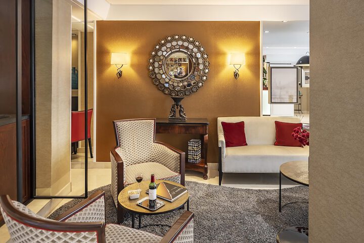 Entrance & Lobby