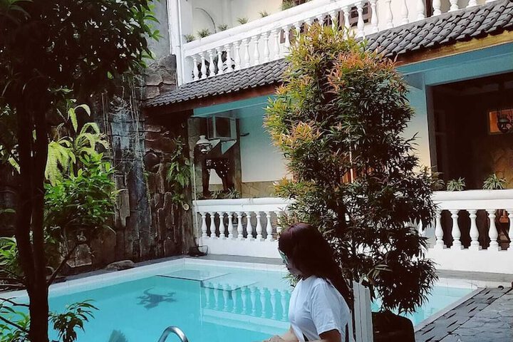Pool 10 of 12