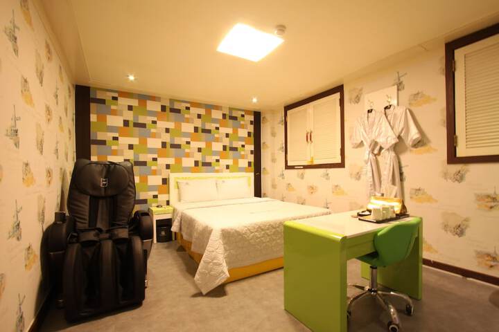 Hotel Suite Photo