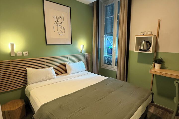 Room 49 of 76