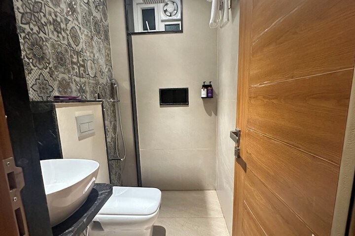 Room 34 of 55