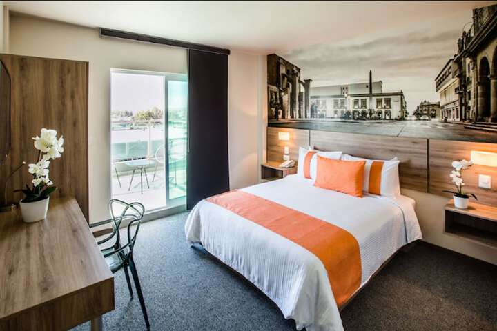 Room 21 of 36