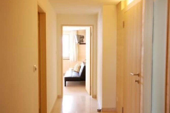 Room 13 of 48