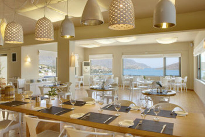 Dining 18 of 119
