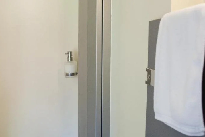 Room 7 of 20