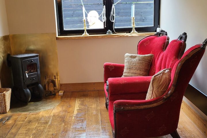Room 9 of 14