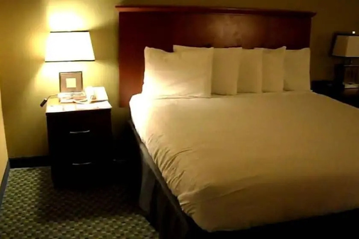 Lindsay Executive Lodge