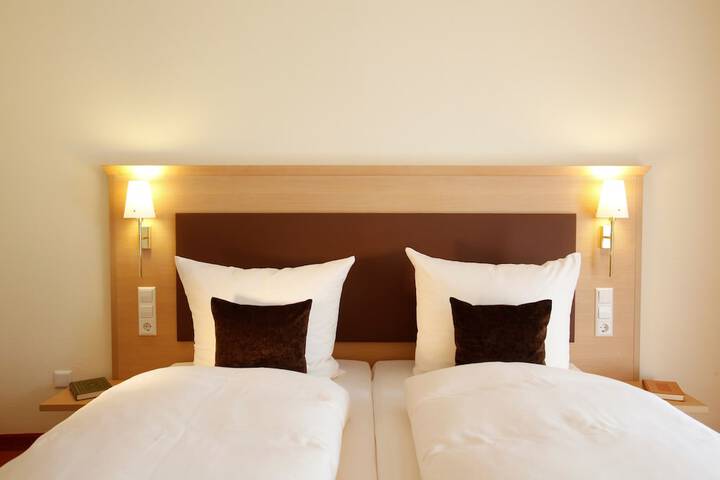 Room 3 of 31