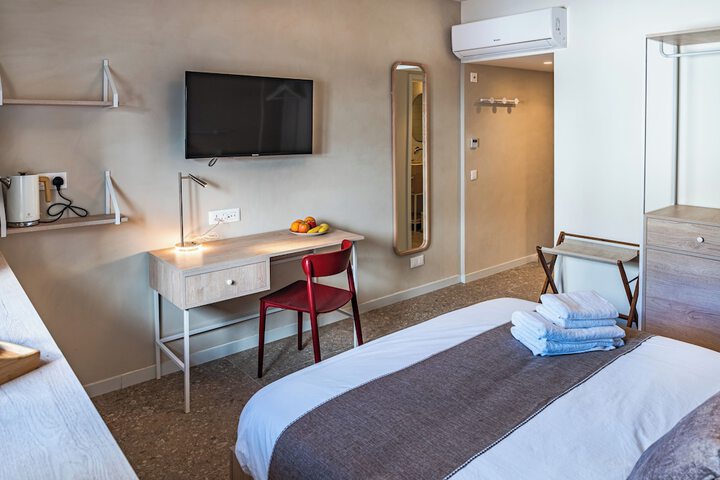 Room 12 of 41
