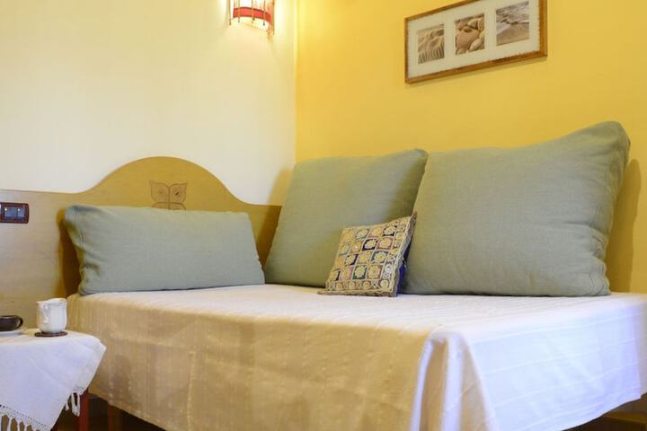 Room 5 of 35