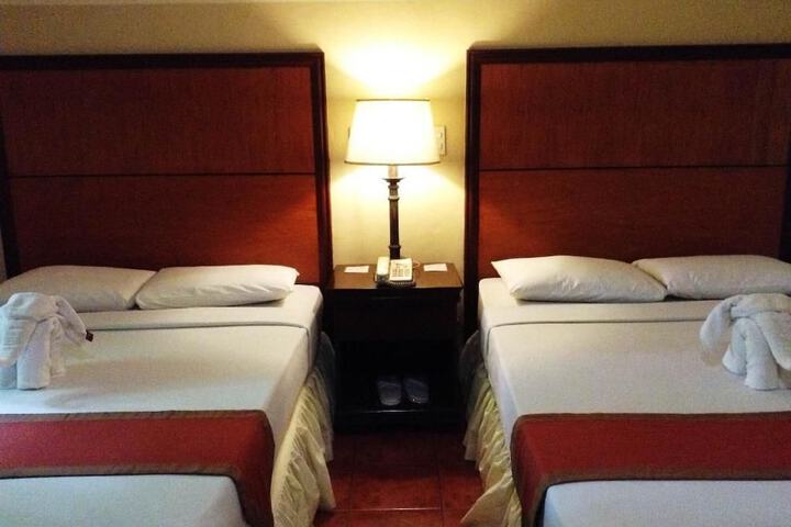 Room 14 of 40