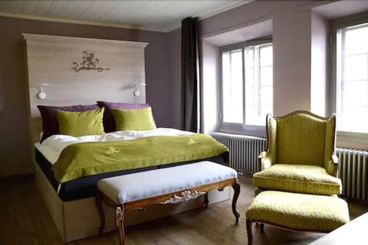 Room 6 of 21