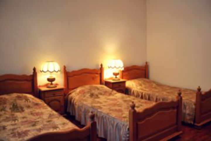 Room 25 of 43