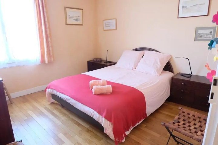 Room 4 of 13