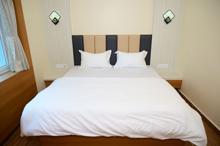 Room 14 of 38