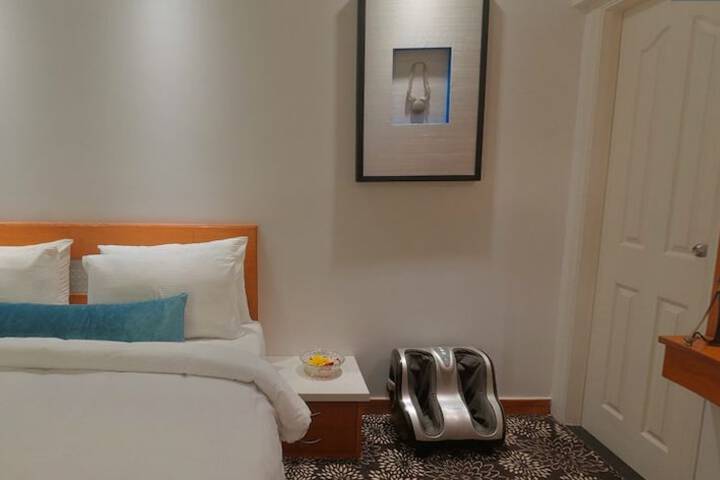 Room 16 of 20