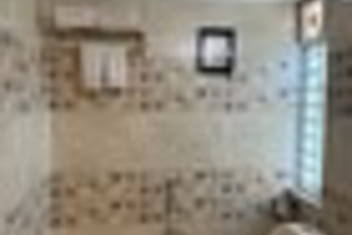 Room 107 of 117