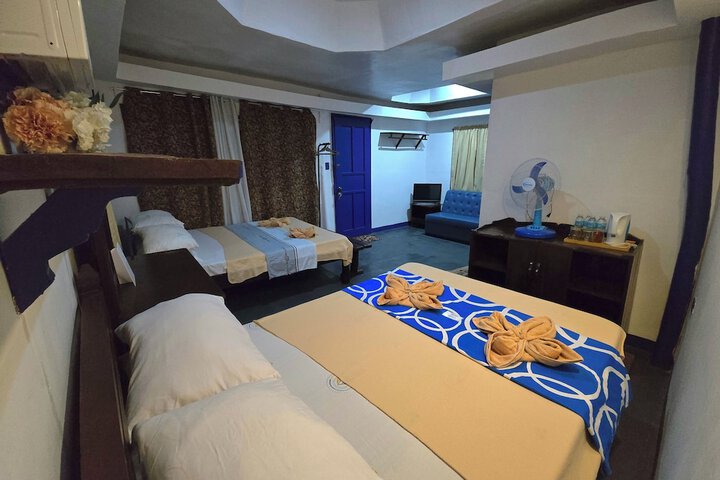 Room 14 of 171