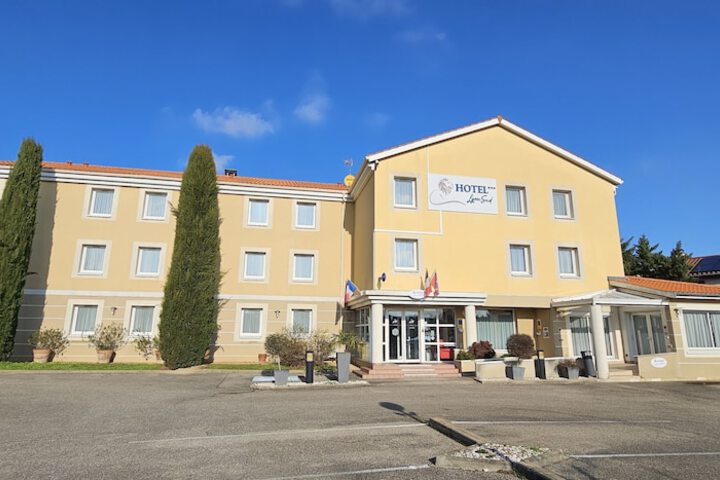 Hotel 62 of 64