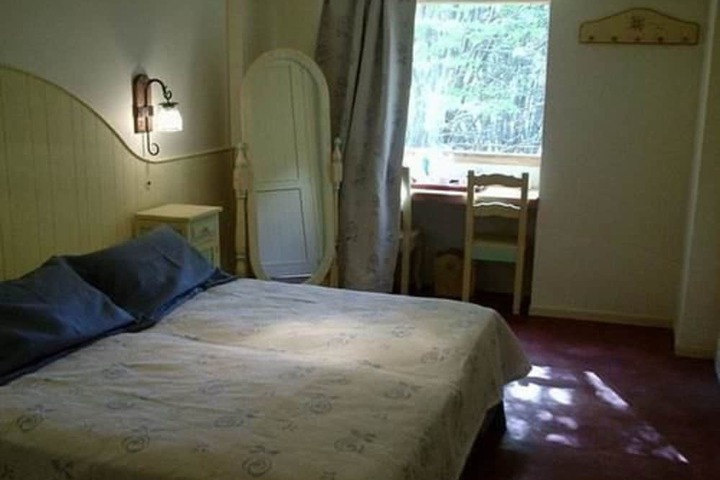 Room 5 of 51