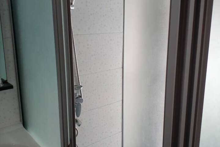 Room 14 of 30