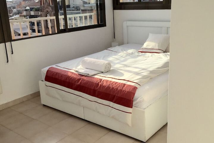 Room 7 of 23