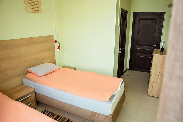Room 5 of 15