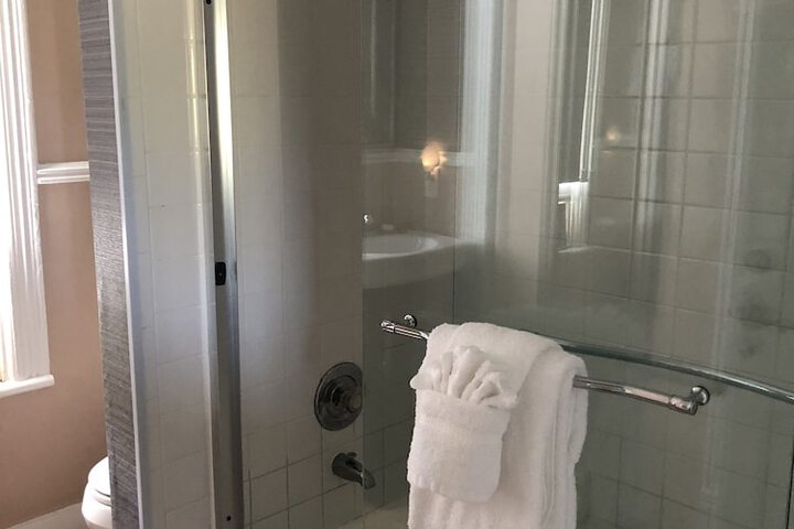 Room 47 of 60