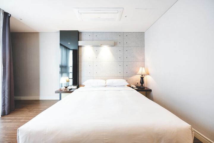 Room 63 of 151