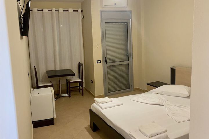 Room 14 of 54
