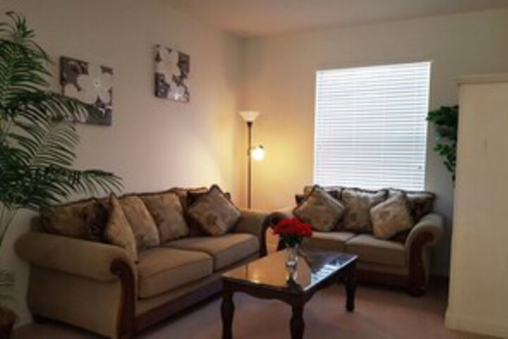 Room 11 of 30