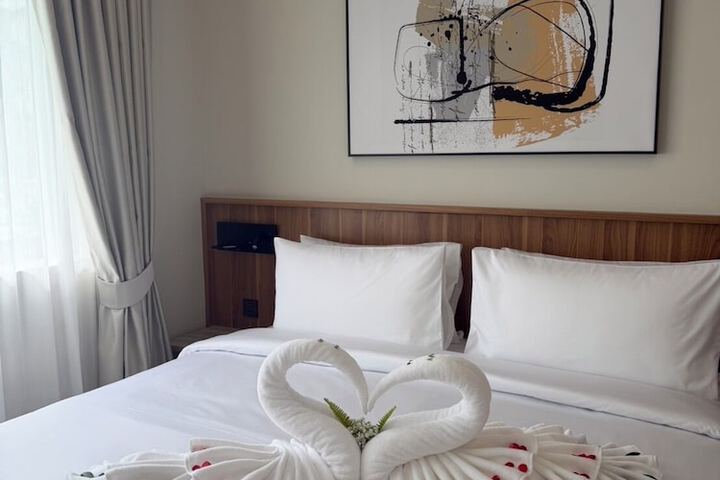 Room 166 of 251