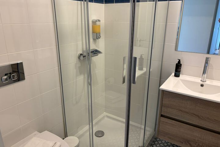 Room 185 of 287