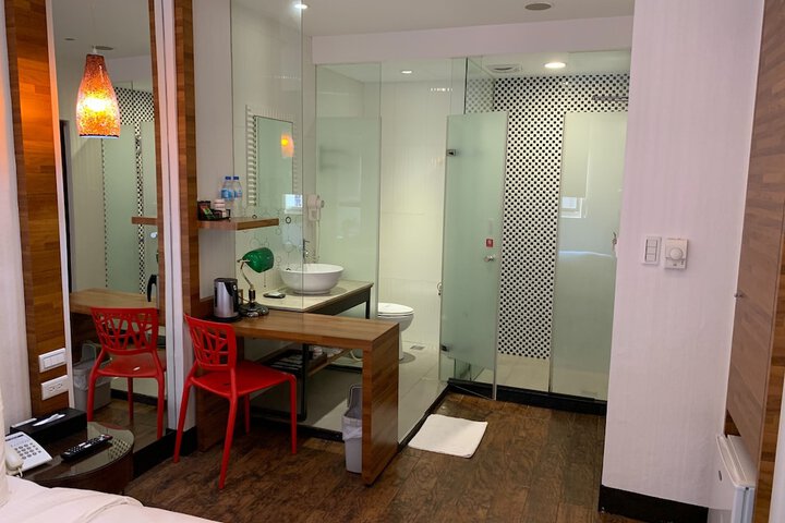 Room 15 of 40